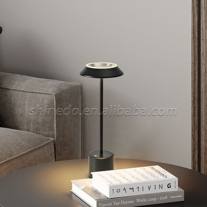 Cross-border explosive simple I-desk lamp USB charging retro metal touch table nightlight Bedside nightlight SD-SR606