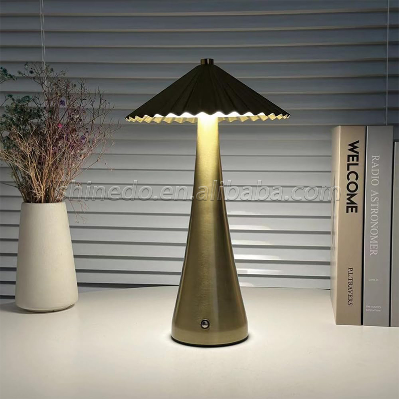 Metal Touch Table Lamp Rechargeable Cordless Decorative Lamp Suitable for Restaurant Hotel Bar Bedroom Bedside Lamp SD-SR728