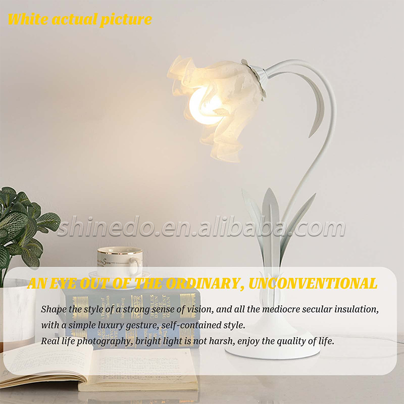 French retro bedside lamp atmosphere lamp Bedroom ins girl's birthday gift small American lily of the valley lamp SD-SR729