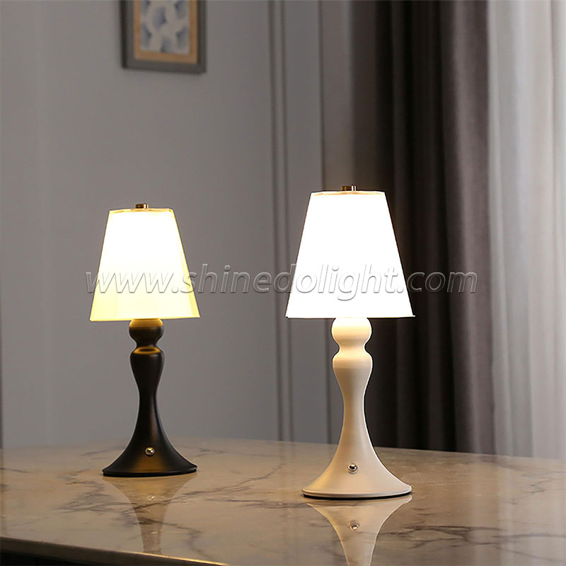 Bedside Table Lamp Nordic Desk Lamp Bedroom Study Lamps Wood Creative Lights LED Protection Reading&Living Room SD-SR483