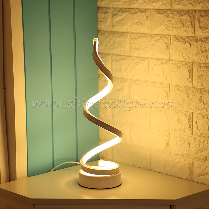 Modern simple LED rechargeable table lamp Eye protection table light Hotel bar creative lamp wholesale SD-SR722