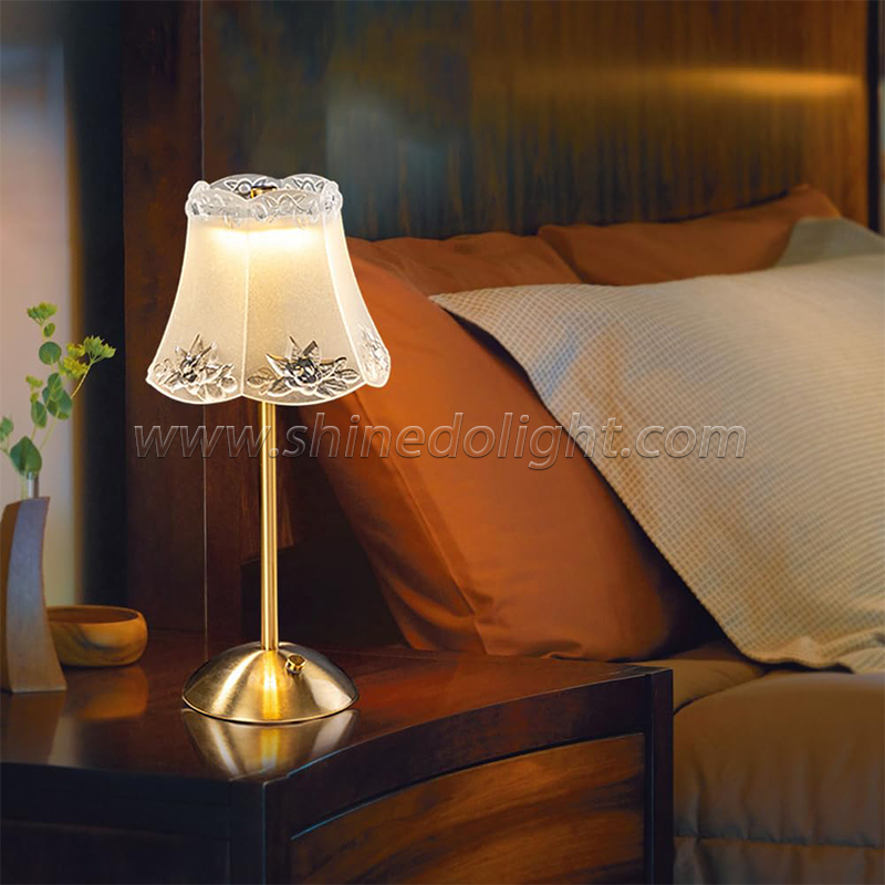 Bedside lamp advanced sense charging bedroom American modern simple night light SD-SR699